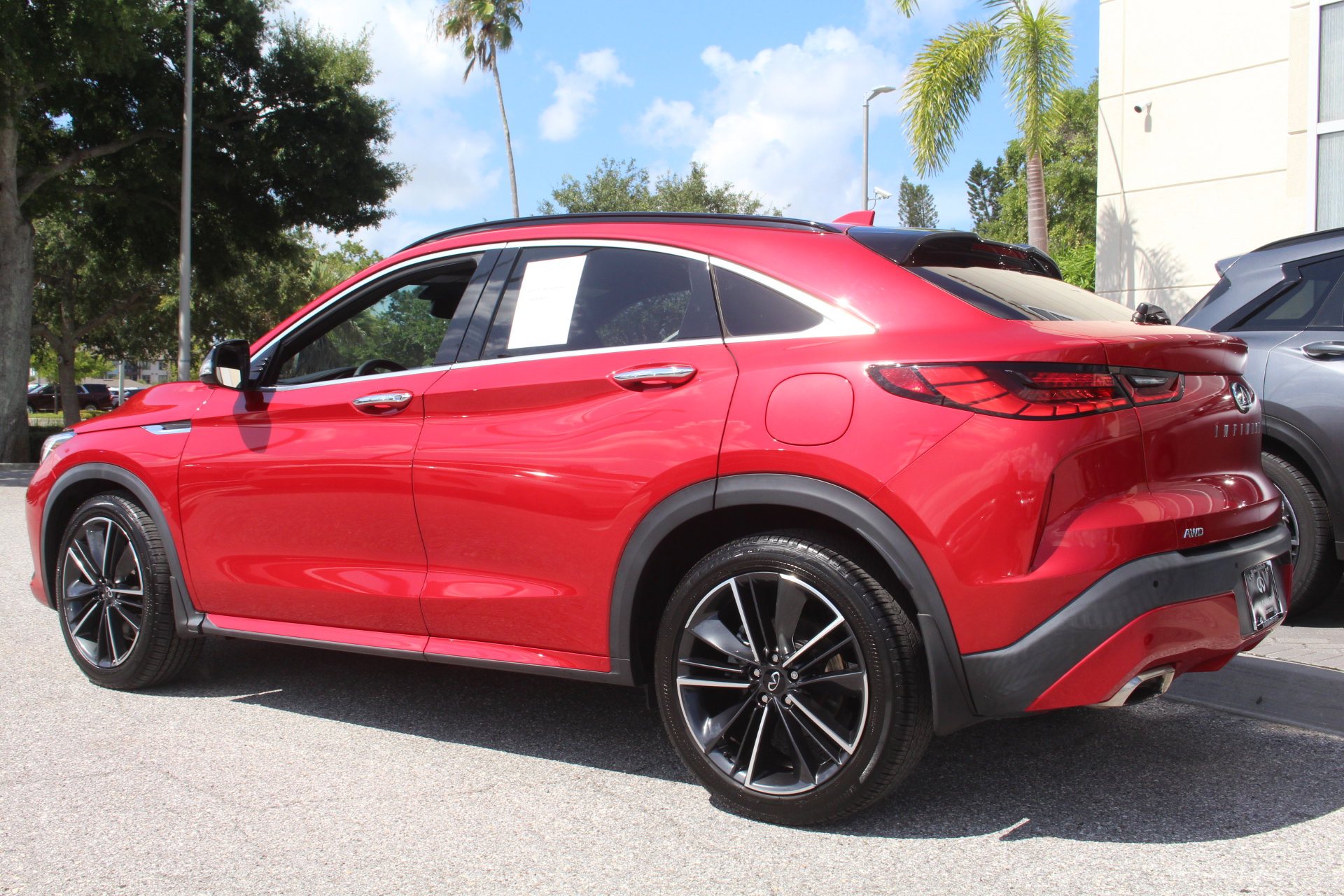 2022 Infiniti QX55 Essential photo 3