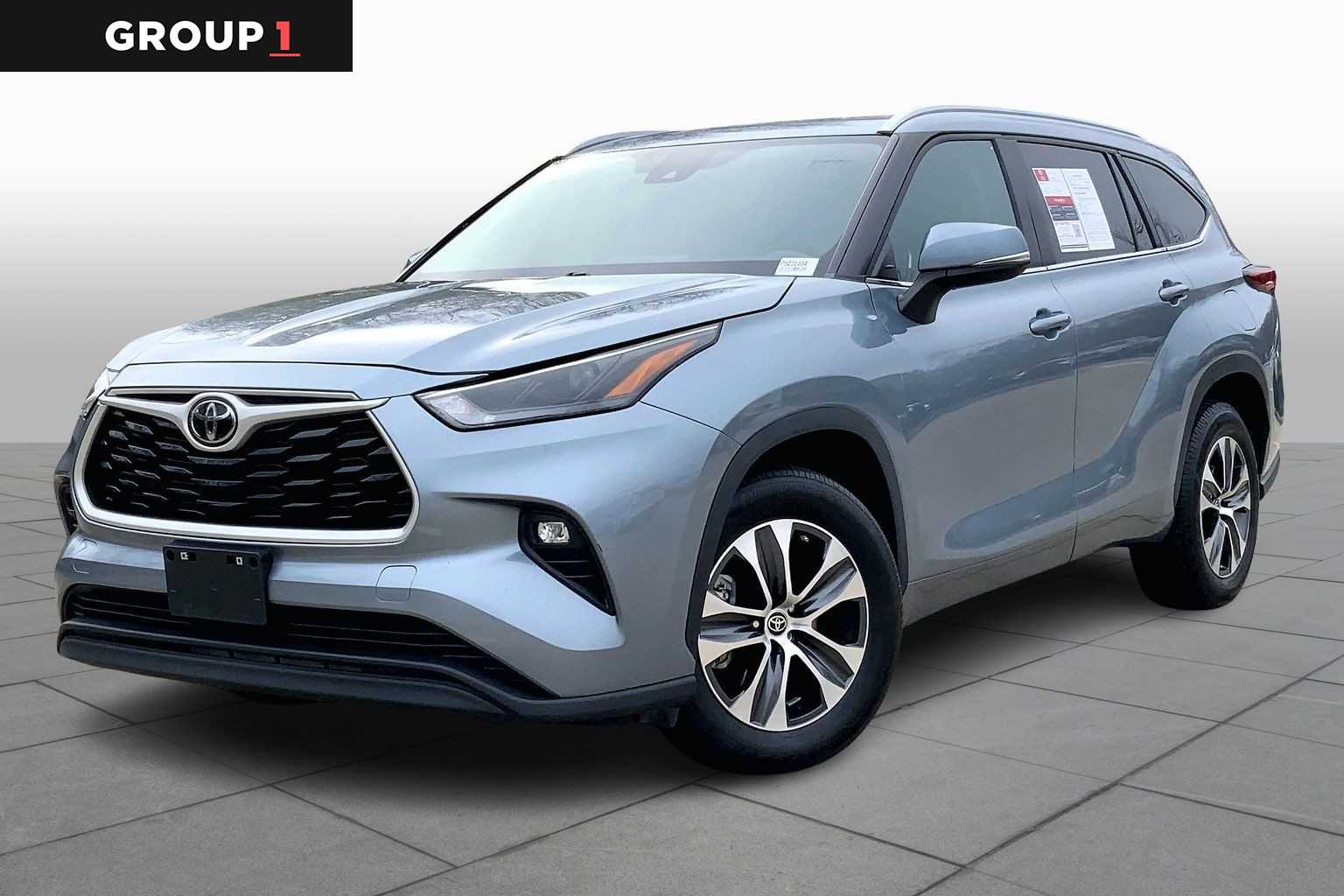 2023 Toyota Highlander XLE's photo