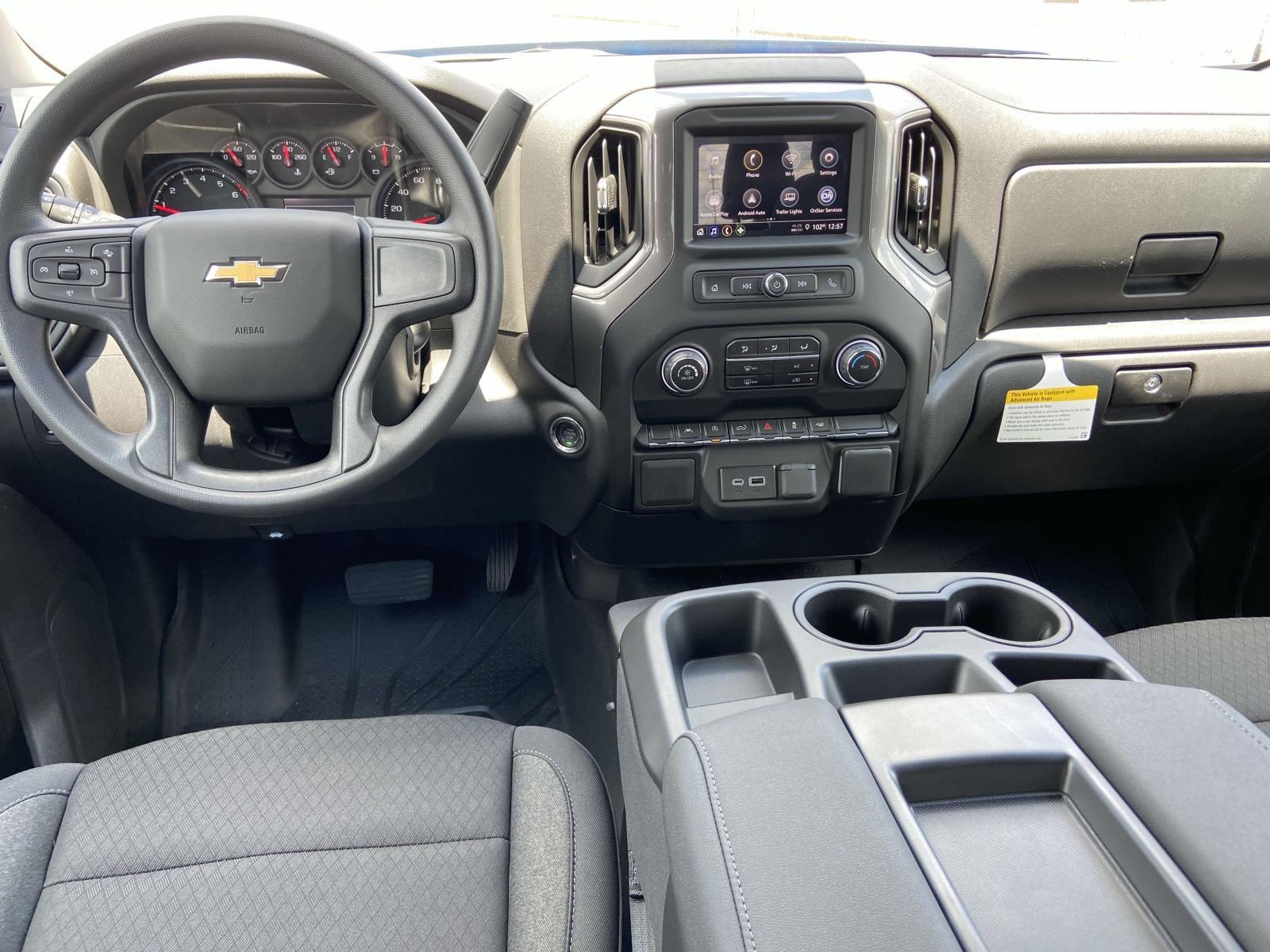 2025 Chevrolet Silverado 1500 Custom photo 9