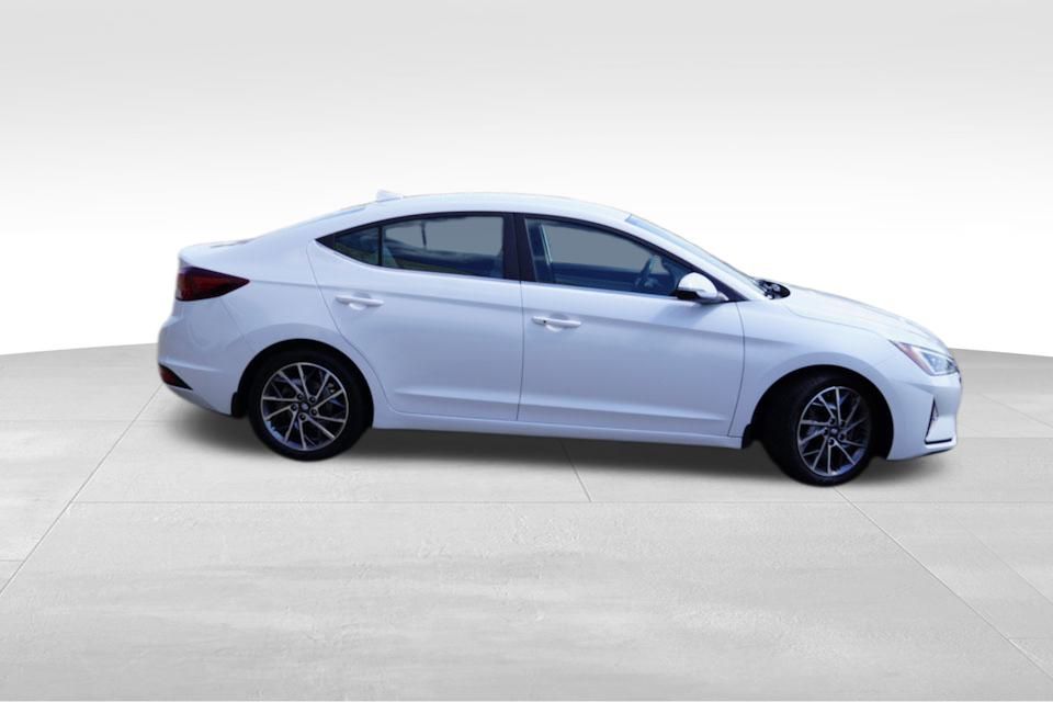 2020 Hyundai Elantra Limited photo 3