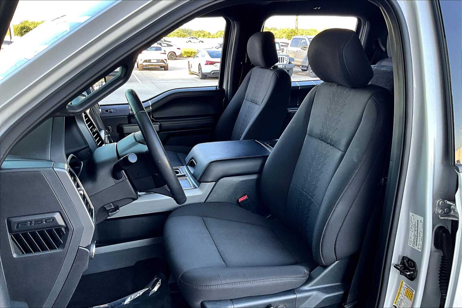2019 Ford F-150 XLT photo 7