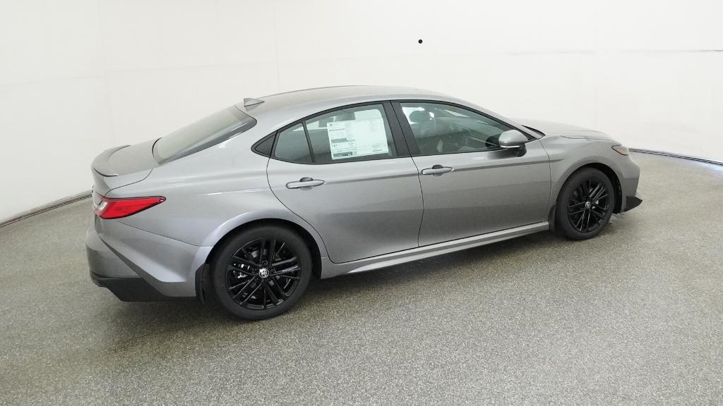 2025 Toyota Camry SE photo 22