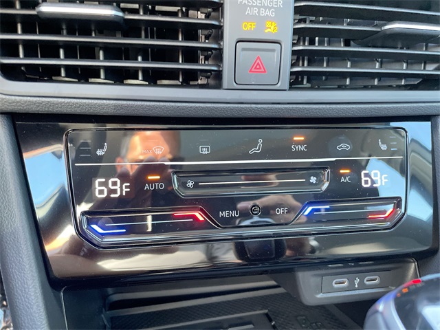 2025 Volkswagen Jetta 1.5T SE photo 32