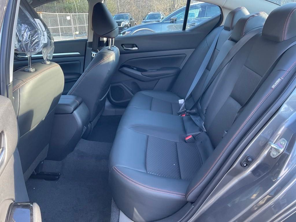 2025 Nissan Altima 2.5 SR photo 22