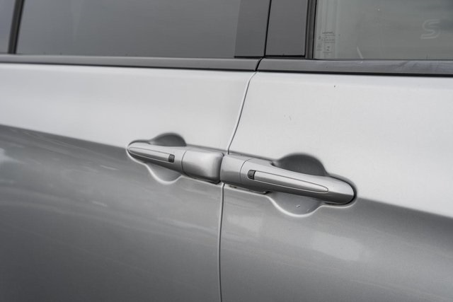 2019 Chrysler Pacifica Limited photo 17