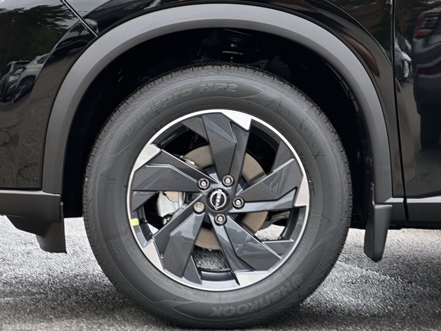 2026 Nissan Rogue SV photo 5