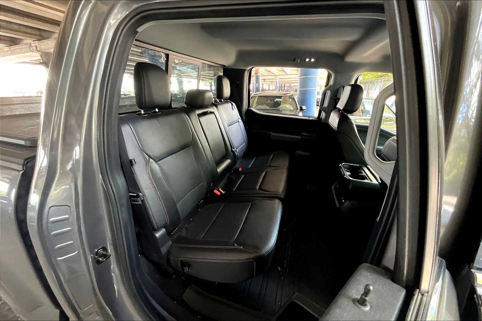 2022 Ford F-150 Lariat photo 39