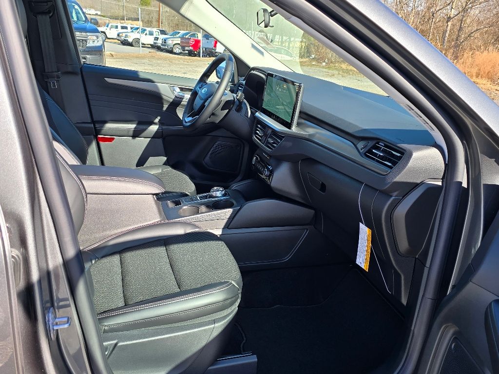 2025 Ford Escape Plug-In Hybrid photo 14