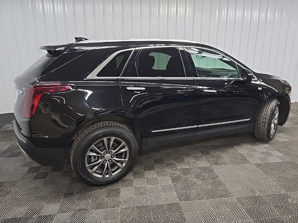 2021 Cadillac XT5 Premium Luxury photo 2