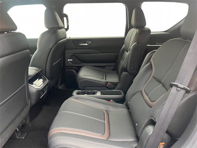 2026 Nissan Armada SL photo 8
