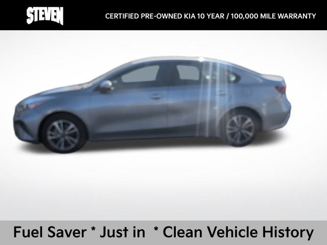 2023 Kia Forte LXS photo 2