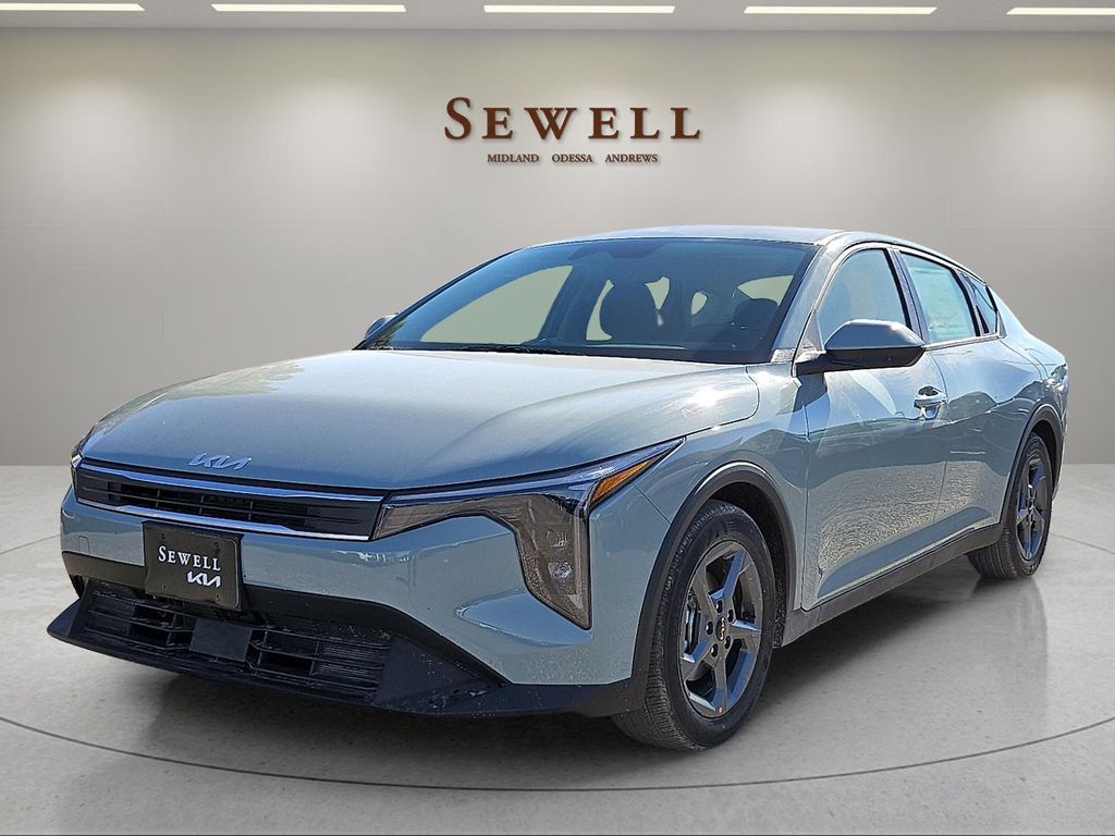 2025 Kia K4 LXS's photo