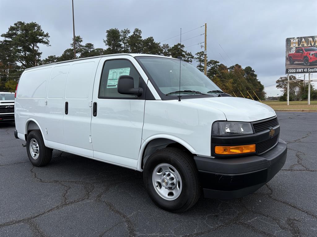 2025 Chevrolet Express Cargo Work Van's photo