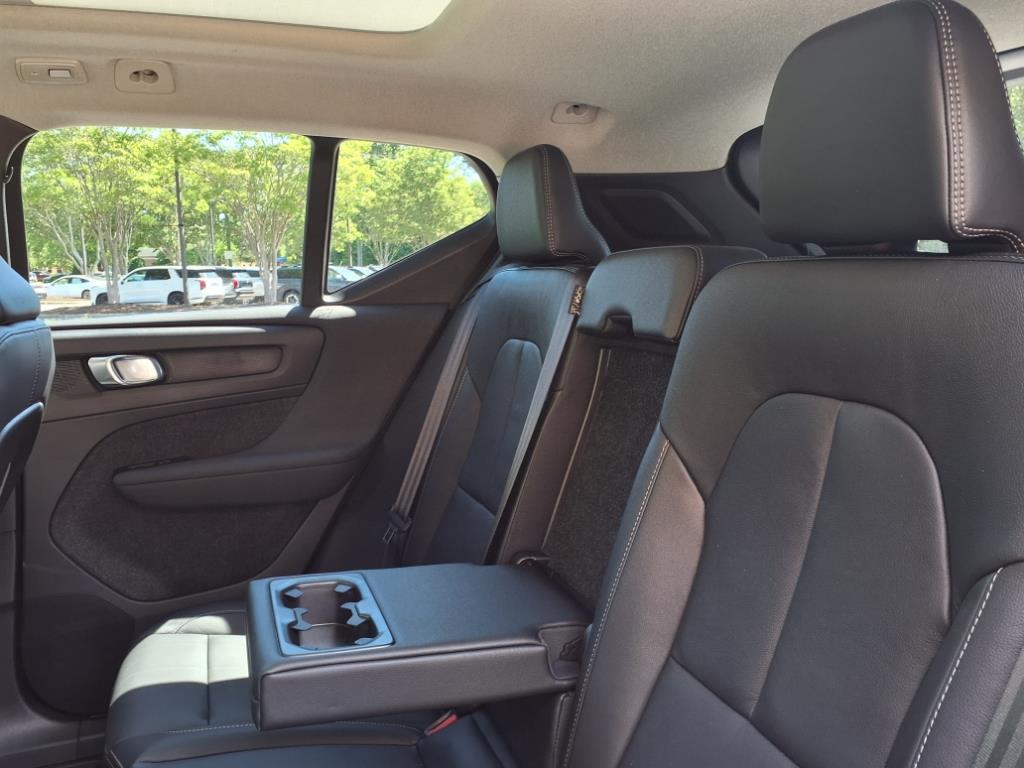 2024 Volvo XC40 Ultimate photo 21