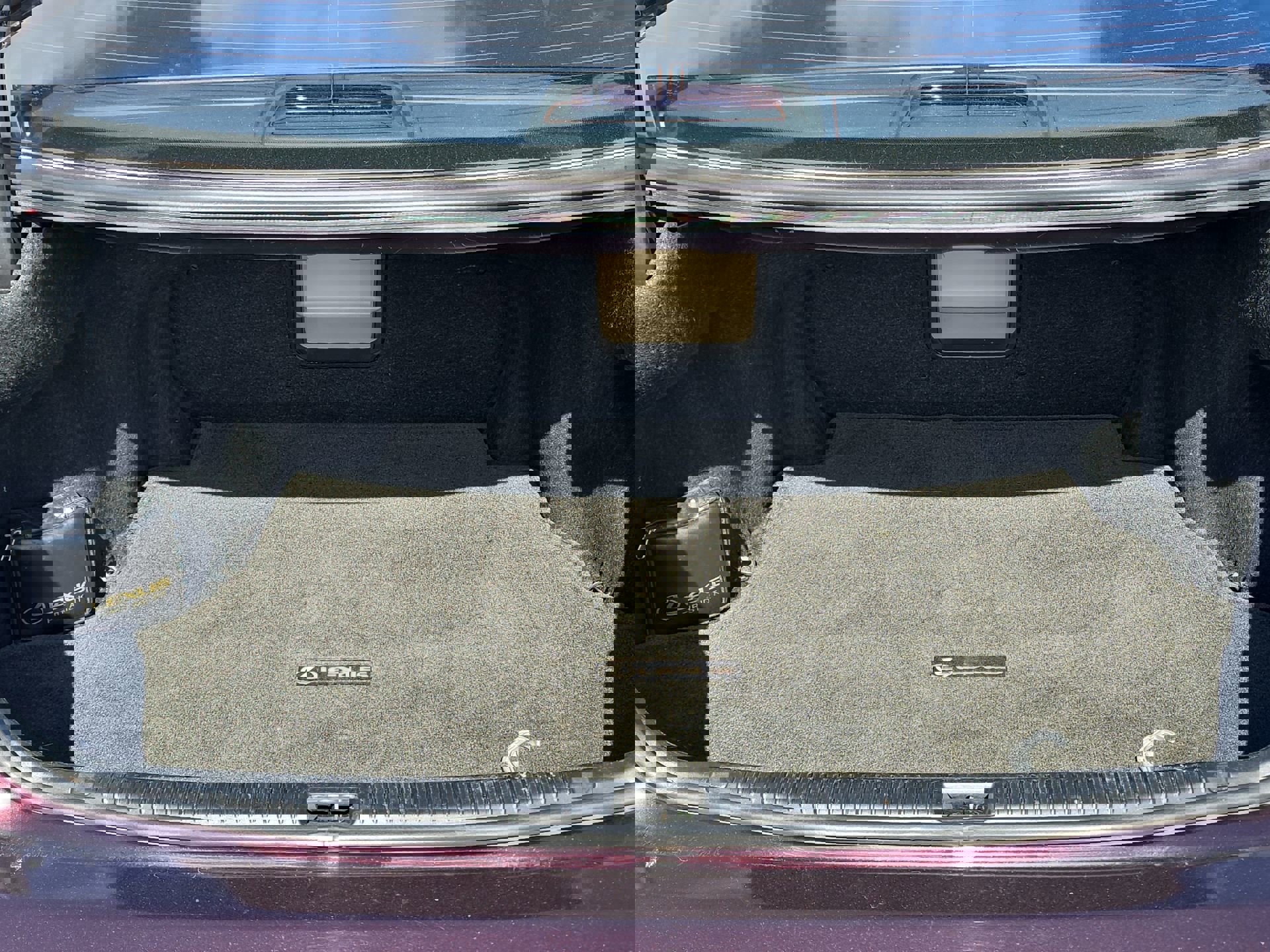 2005 Lexus ES 330 Base photo 7