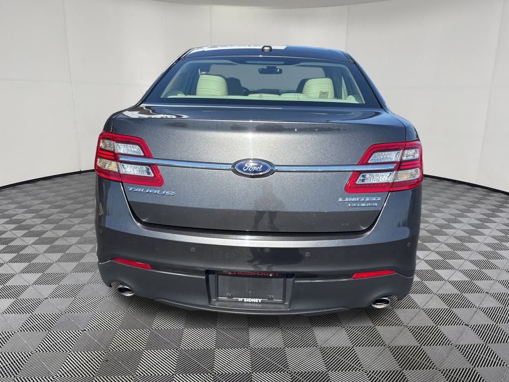 2018 Ford Taurus Limited photo 3