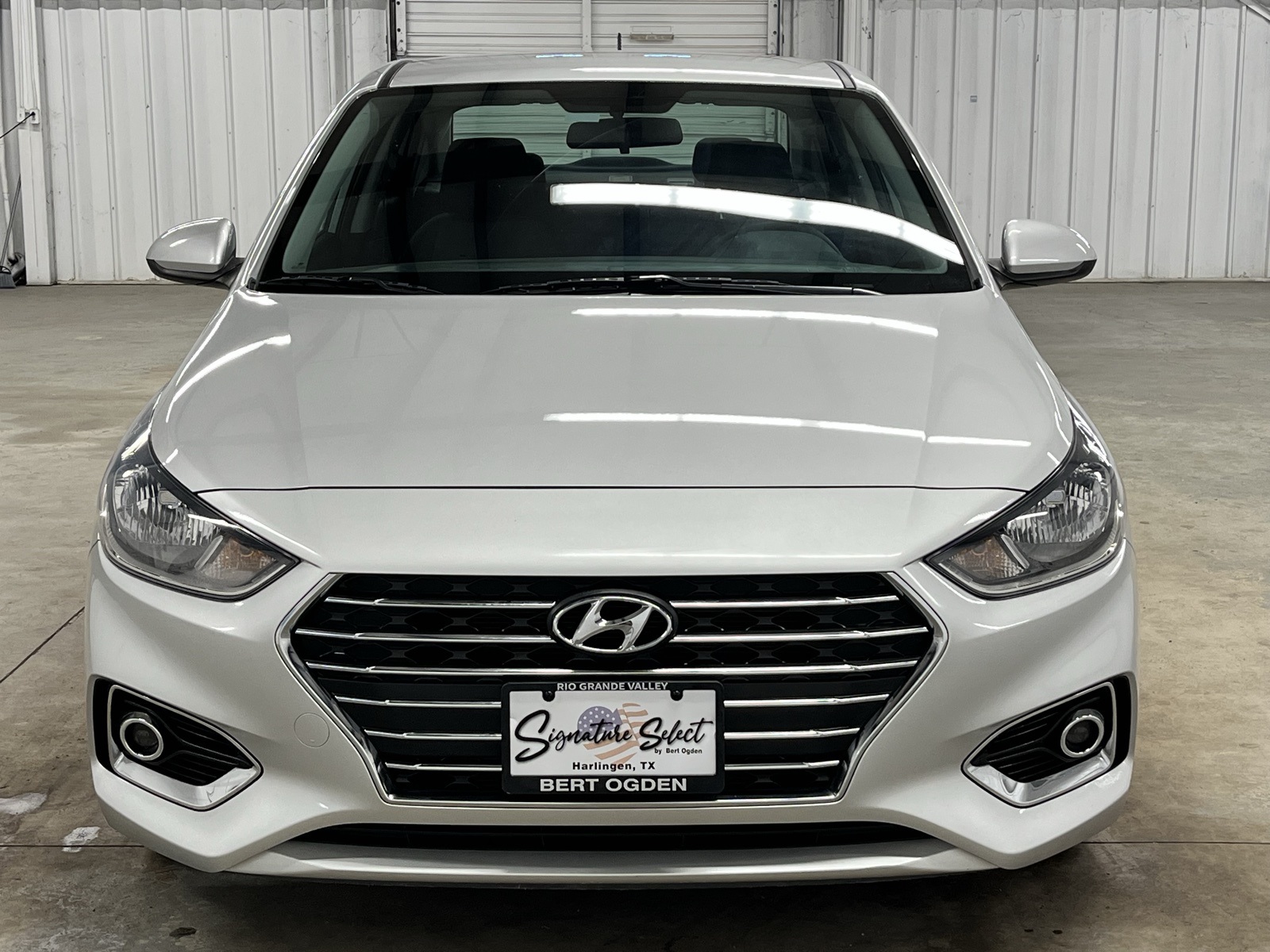 2022 Hyundai Accent SEL photo 2