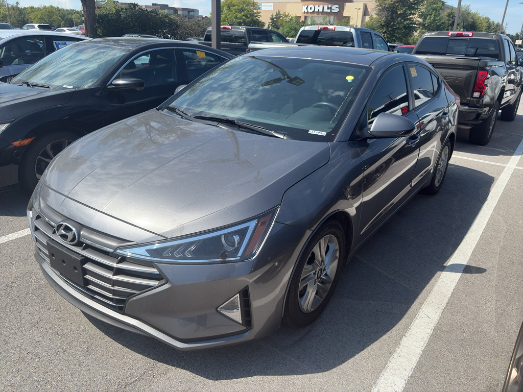 2020 Hyundai Elantra Value Edition photo 2