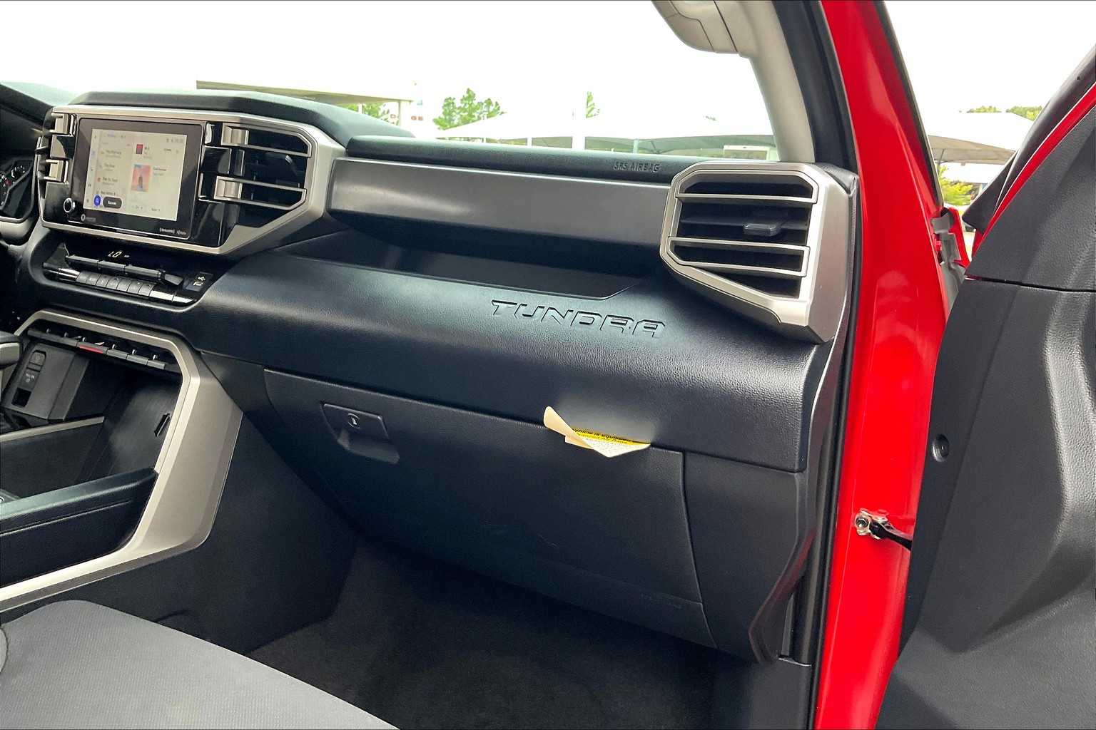 2022 Toyota Tundra SR5 photo 17