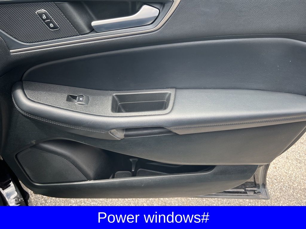 2023 Ford Edge SEL photo 7