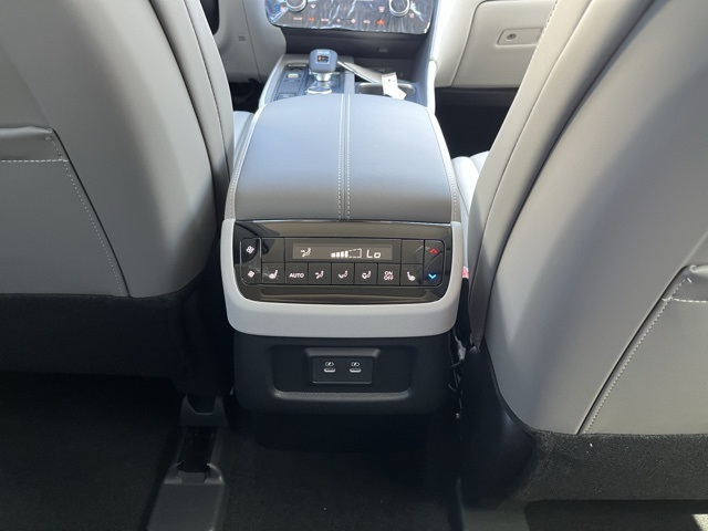 2026 Infiniti QX60 Luxe photo 19