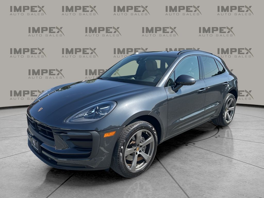 2023 Porsche Macan T