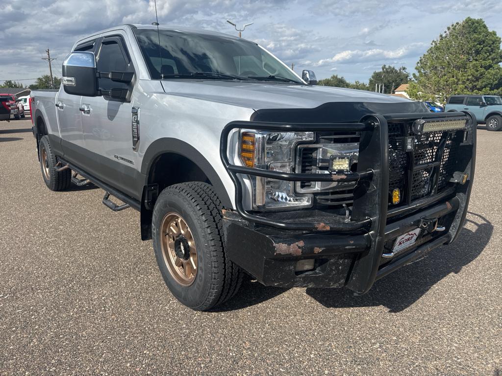2019 Ford F-350 XLT photo 4