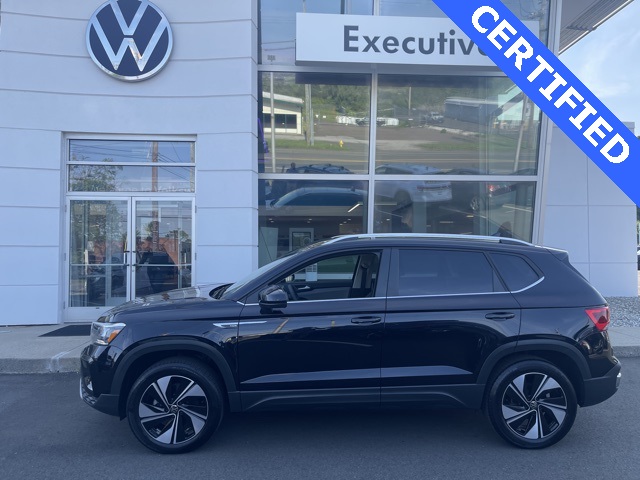 2024 Volkswagen Taos SE photo 2