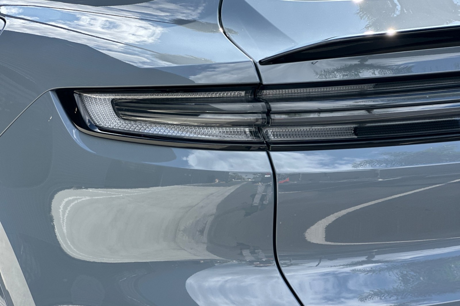2026 Porsche Cayenne Turbo E-Hybrid Coupe photo 6