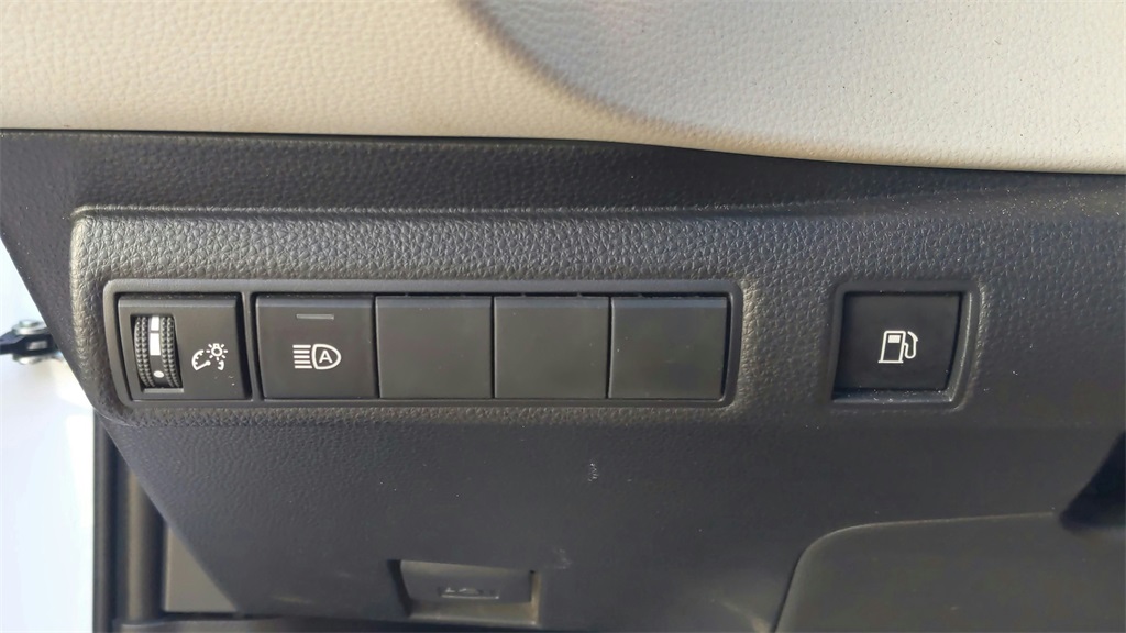 2024 Toyota Corolla Hybrid LE photo 27