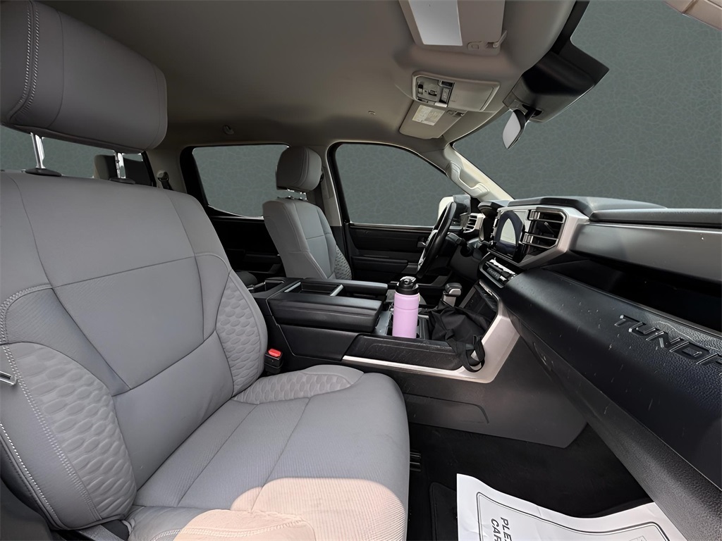 2022 Toyota Tundra SR5 photo 18