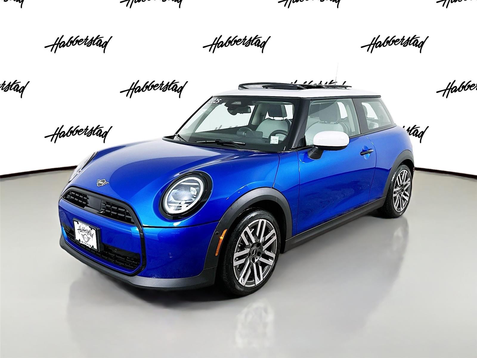 2025 MINI Hardtop 2 Door Base's photo