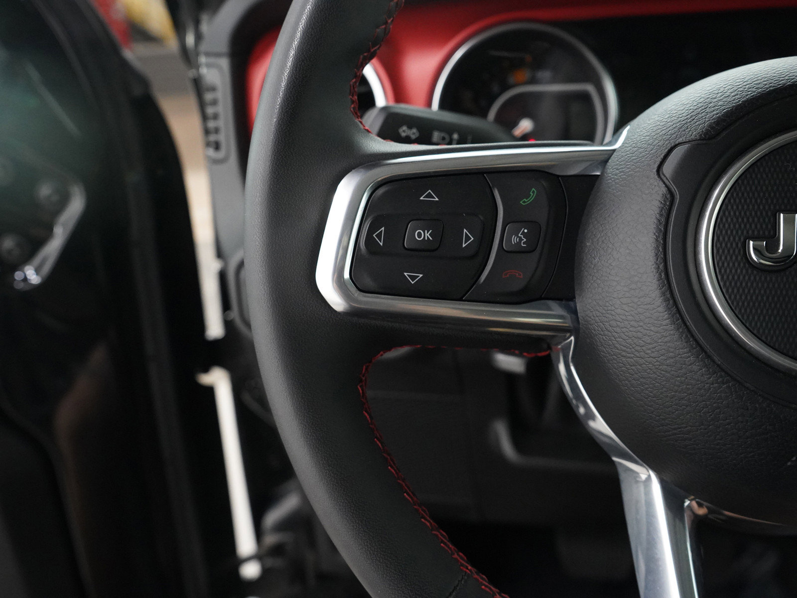 2023 Jeep Wrangler Rubicon photo 21