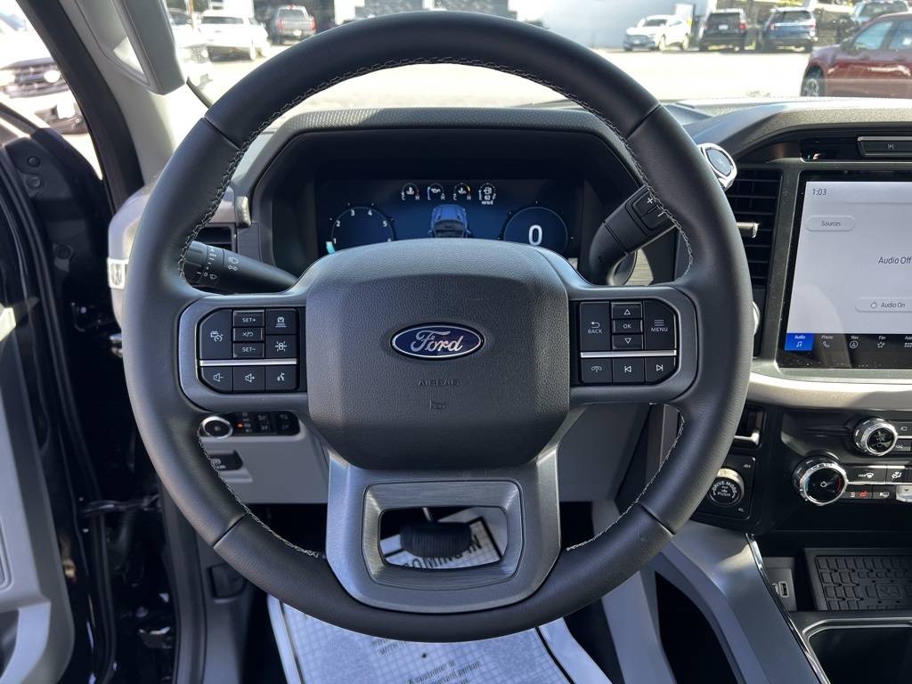 2025 Ford F-150 XLT photo 8