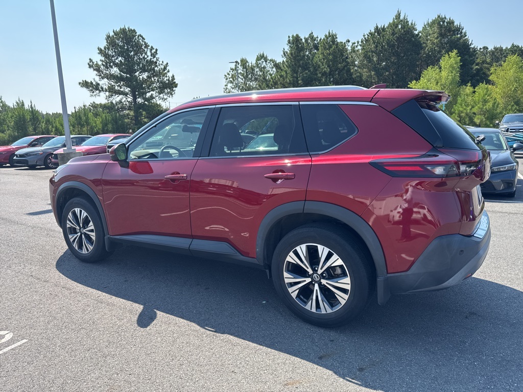 2021 Nissan Rogue SV photo 3