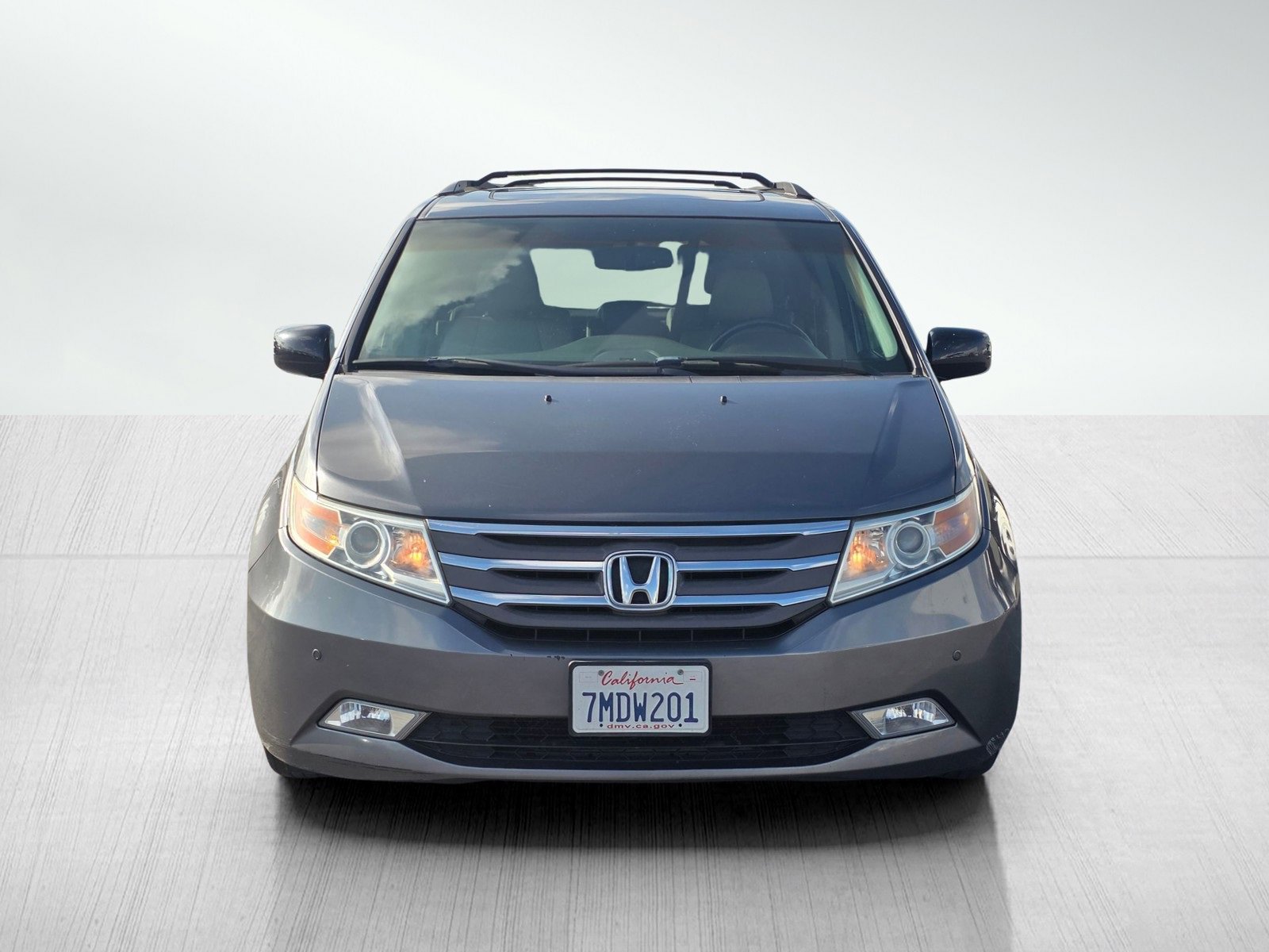 2012 Honda Odyssey Touring photo 2
