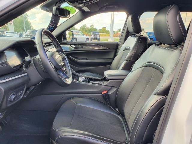 2022 Jeep Grand Cherokee Altitude photo 2