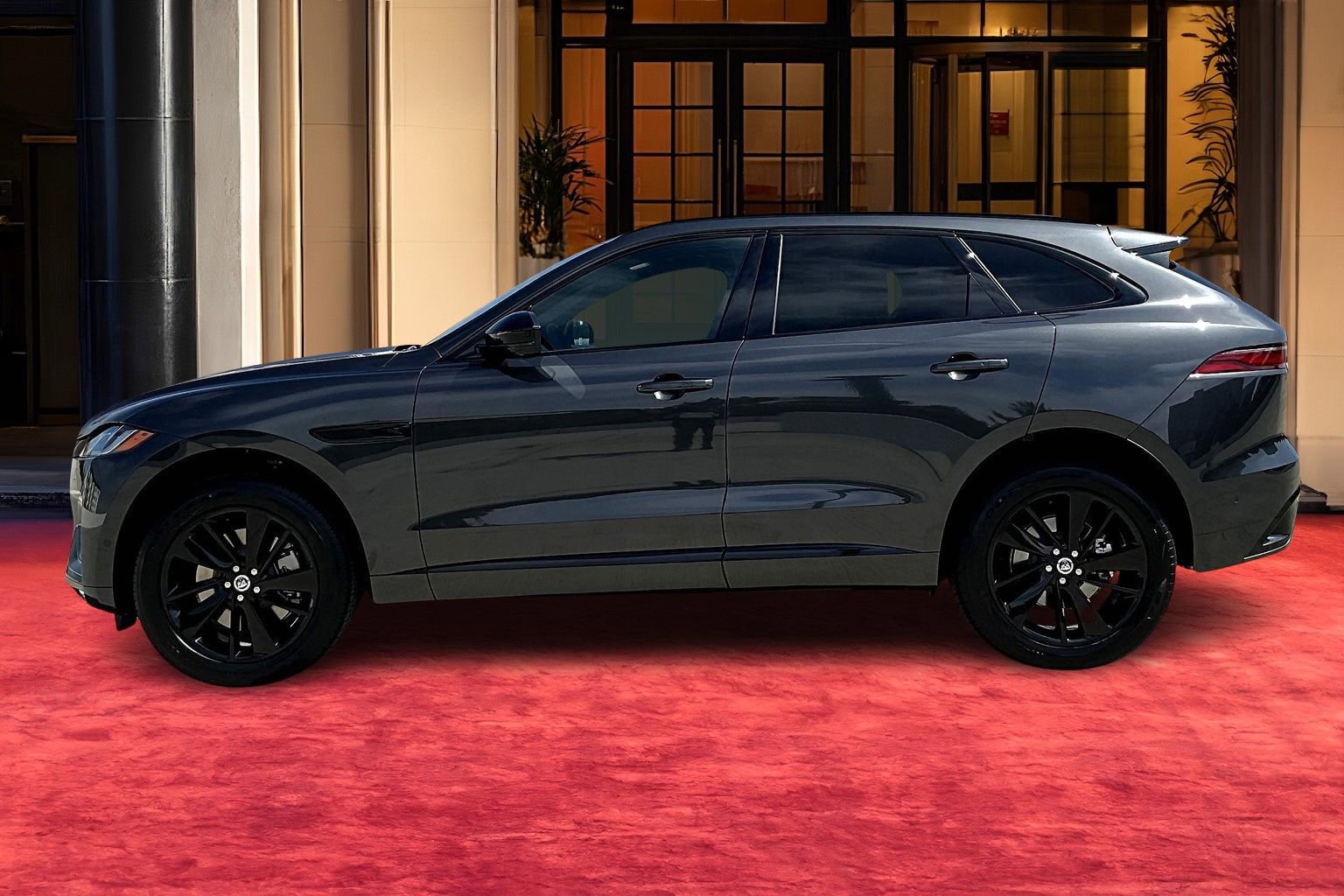 2026 Jaguar F-PACE P250 R-Dynamic S photo 2
