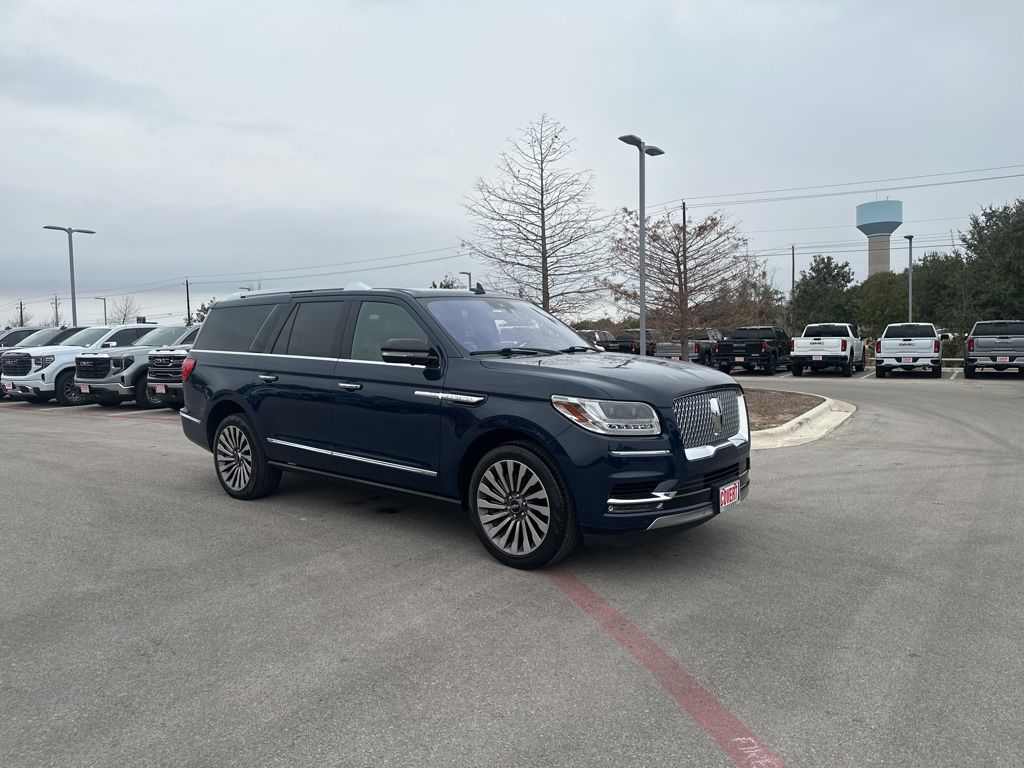 2019 Lincoln Navigator Reserve's photo