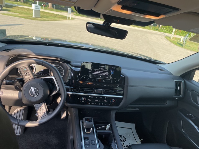 2025 Nissan Pathfinder SL photo 4