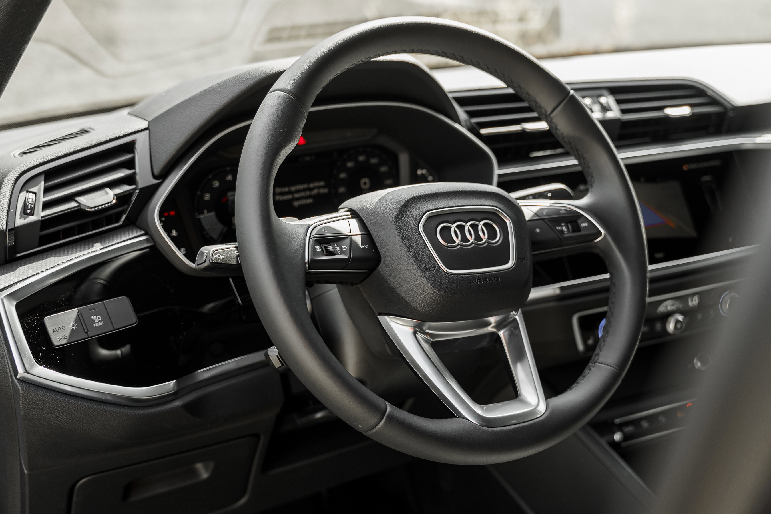 2025 Audi Q3 S line Premium photo 10
