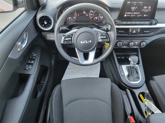 2022 Kia Forte FE LXS photo 25