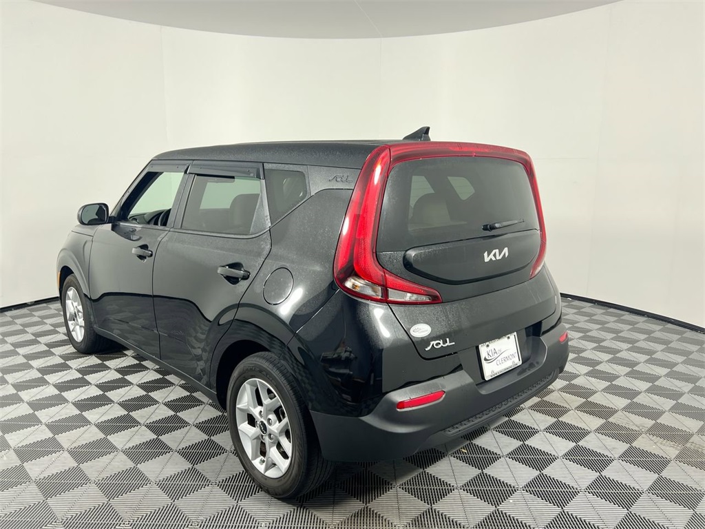 2025 Kia Soul LX photo 4