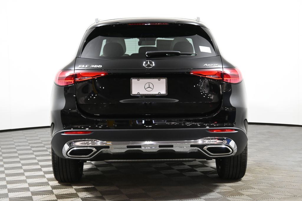 2025 Mercedes Benz GLC 300 4MATIC photo 3