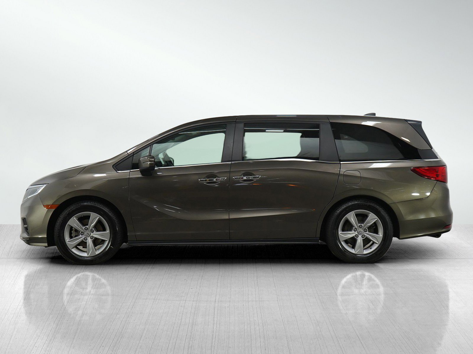 Used 2020 Honda Odyssey EX-L with VIN 5FNRL6H77LB003762 for sale in Bloomington, Minnesota