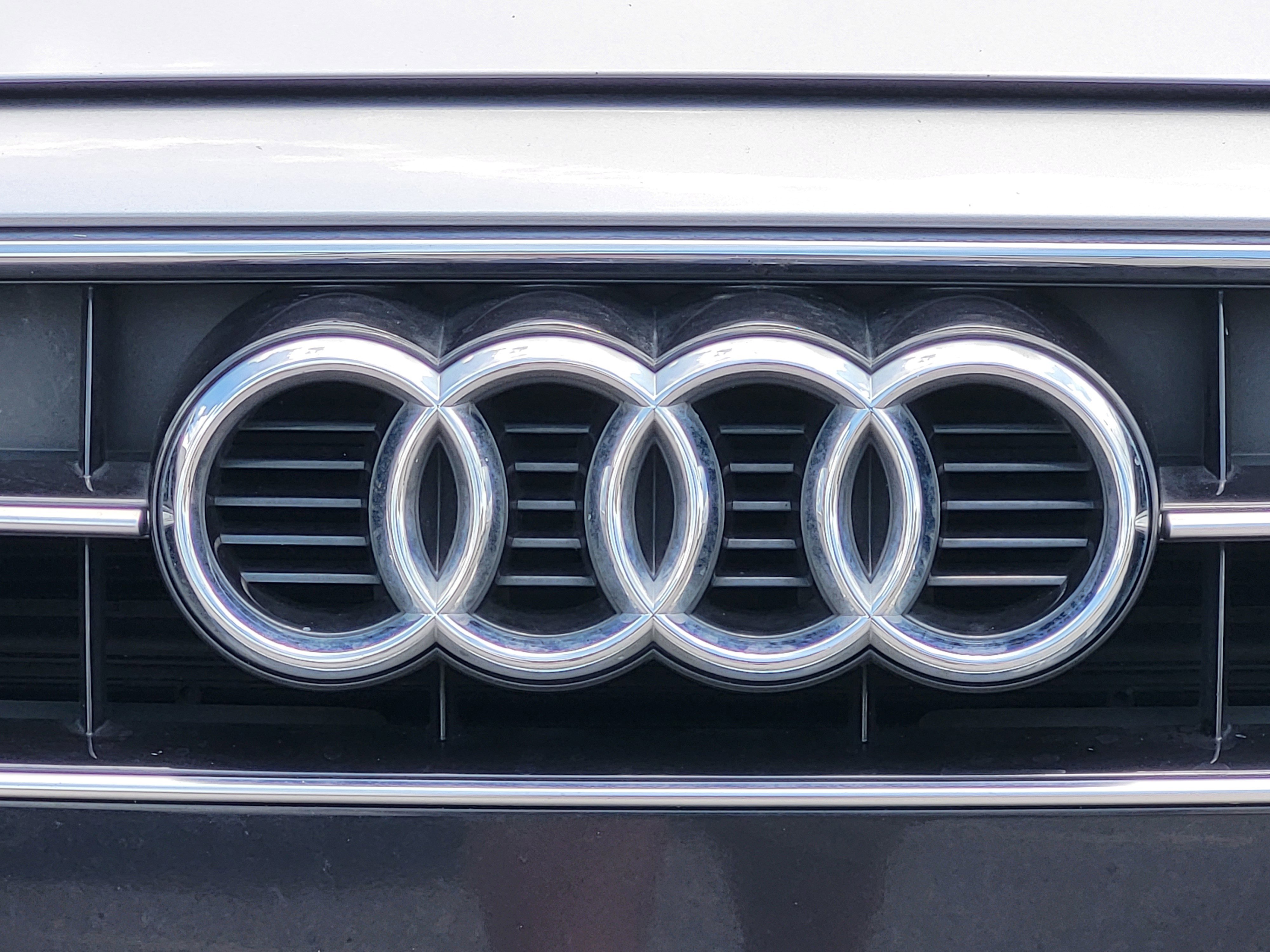 2023 Audi A4 40 Premium photo 11