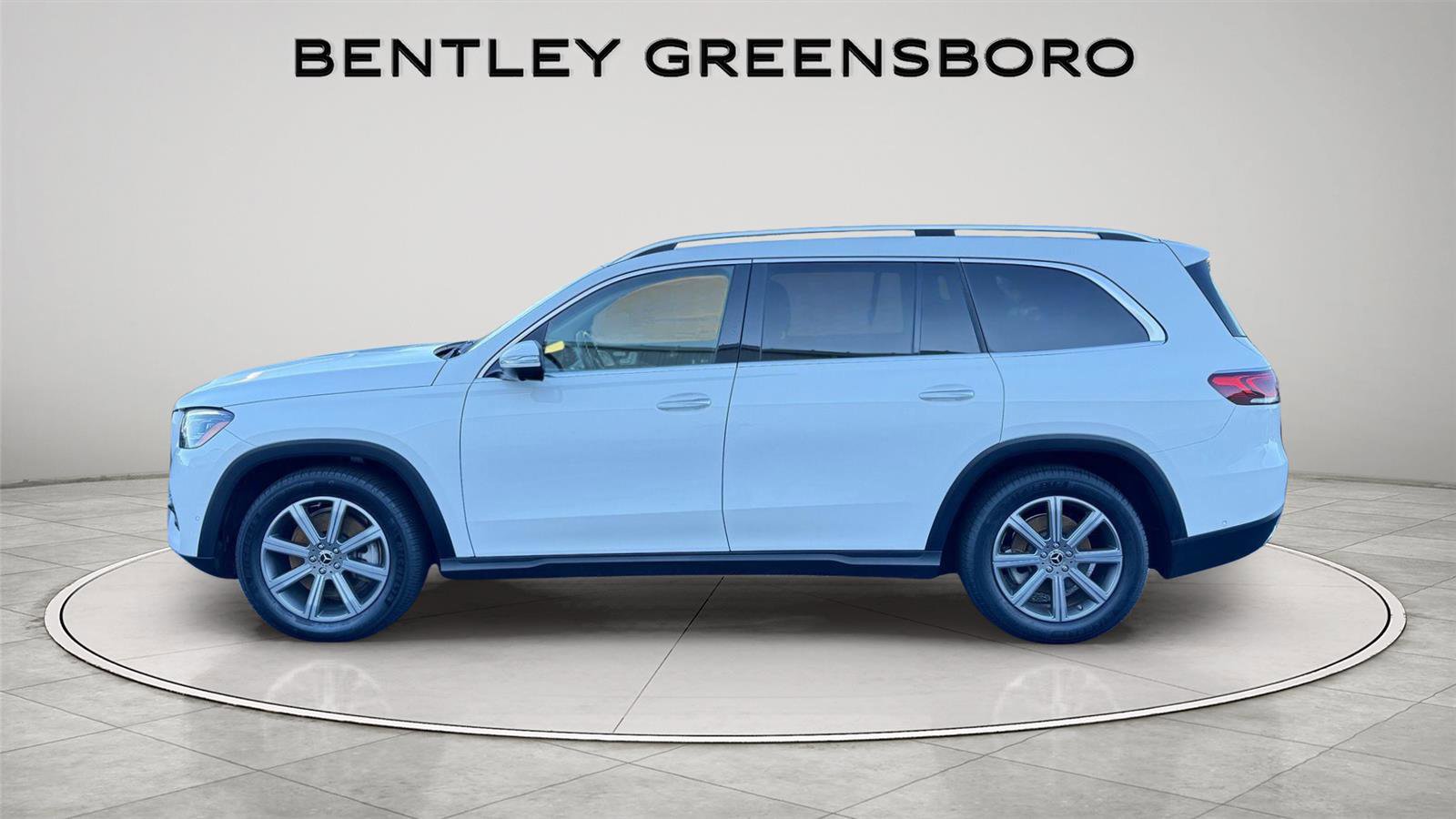 2023 Mercedes Benz GLS 450 4MATIC photo 3