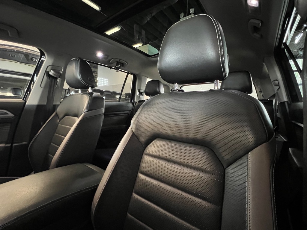 2022 Volkswagen Atlas V6 SEL Premium R-Line photo 16