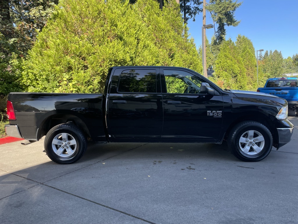 2023 Ram 1500 Classic SLT photo 3