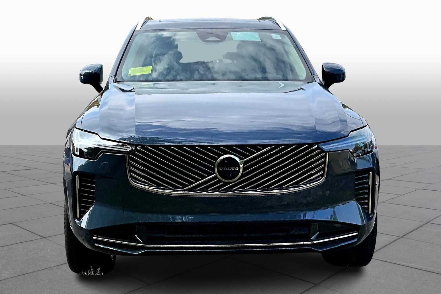 2026 Volvo XC90 photo 2